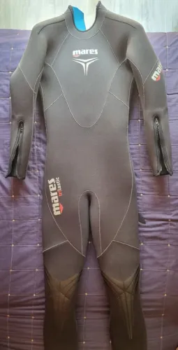 Roupa de mergulho 5mm Mares, made in Japan