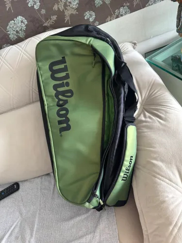 Raqueteira seminova Wilson Blade 98 (para 9 raquetes)