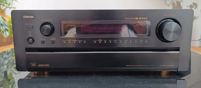 Denon AVP-8000 Pré-amplificador/sintonizador AV Surround THX