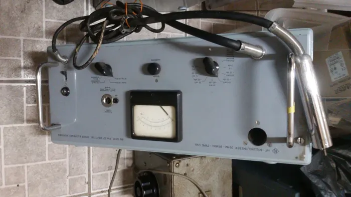 milivoltimeter RF alemão Rohde e SCHWARZ Raro, único Brasil,220v,LEIA!
