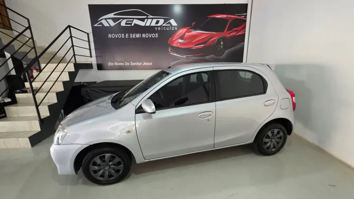Toyota Etios XS 1.5 Flex 16V 5P Mec. 2014