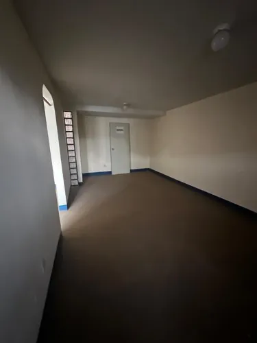 Alugo sala p/ Escritório 116m² em Frente Detran, próx. Posto Combustível