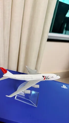 Miniatura de avião JAL edição comemorativa  1/500