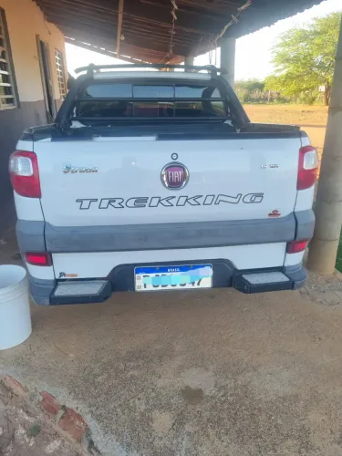 Fiat Strada Trekking 1.6 16V Flex CD 2015