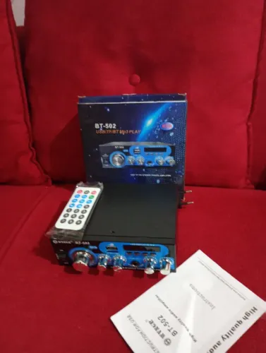  Amplificador de som que pega efeito bluetooth e pen drive dois canais