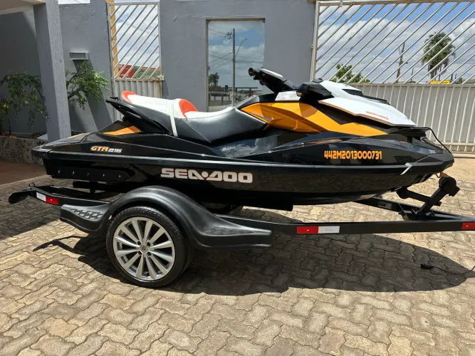 Jet Ski Seadoo GTR215