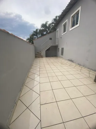 Cond jardim Clarice, no Anil , apartamento 2 quartos , com área interna privada!