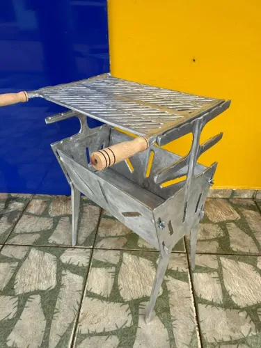 Churrasqueira desmontável 