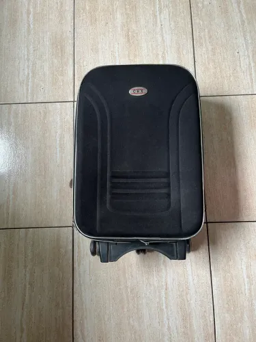 Mala de Viagem Compacta Bastante Espaço Para Roupas, Calçados e Maquiagem 