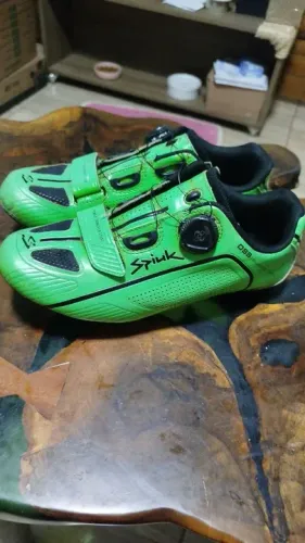 Sapatilha Speed Spiuk Altube com tacos.