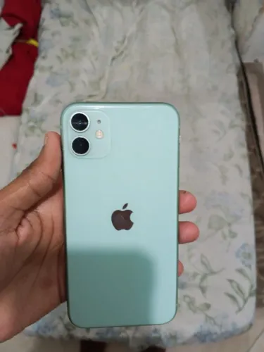 iPhone 11 todo bom original bem conservado no preço