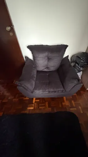 Vendo porta tv e poltrona 80,00 cada 