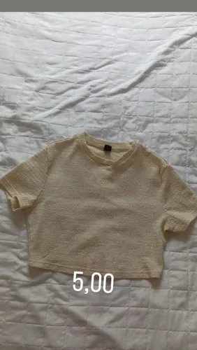 Roupas usadas em bom estado de conservação