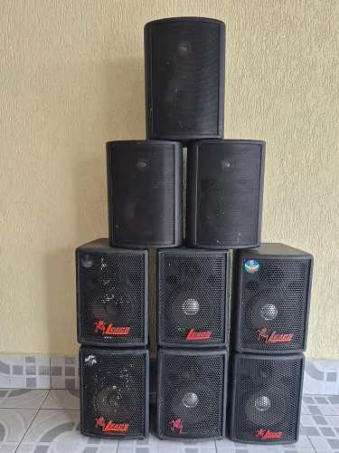 9 caixas acústica dimensão a 40 l 30 p 26