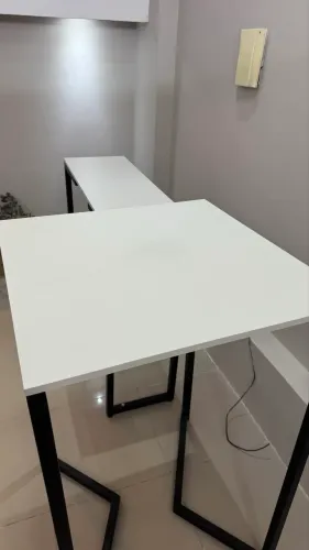 Mesa mdf e metalom