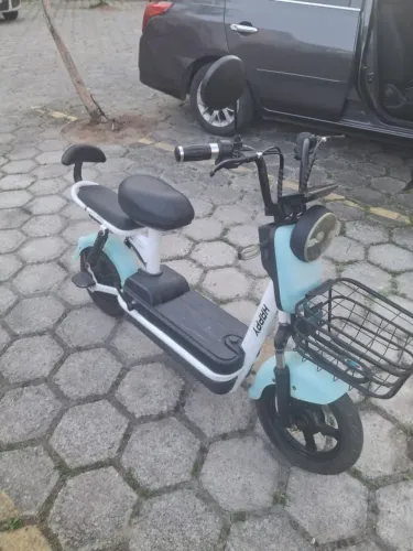 VENDO MOTO ELÉTRICA EM PERFEITO ESTADO