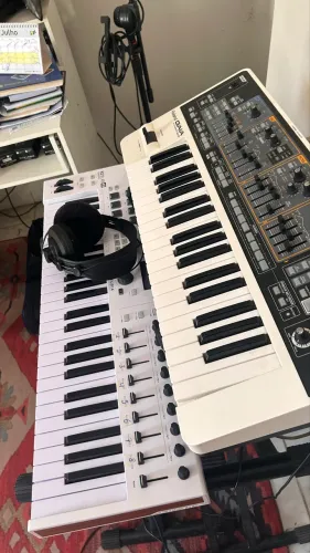 Roland Gaia SH-01