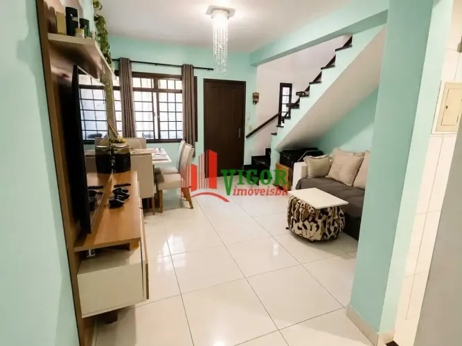 Casa geminada com 2 quartos, 1 vaga e 60m² à venda no Santa Amélia, Belo Horizonte/MG