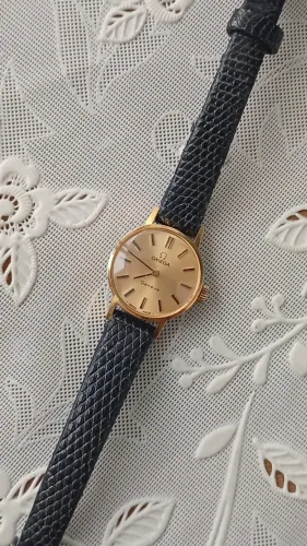 Relógio Omega Genève Vintage Feminino Suíço ? Plaque d'Or com Coroa Assinada
