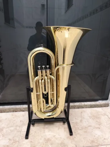 Tuba 3/4 Weril J310 em dó - Laqueada R$6.500 - Aceito trocas - Parcelo 18x cartão