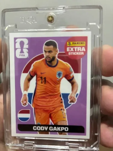 Figurinha Legend Extra Sticker Cody Gakpo Bordo