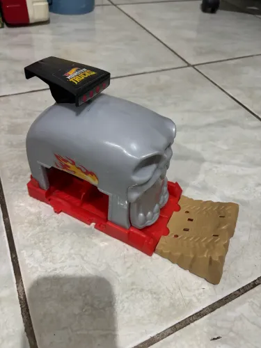 Pista carrinho dá HotWheels