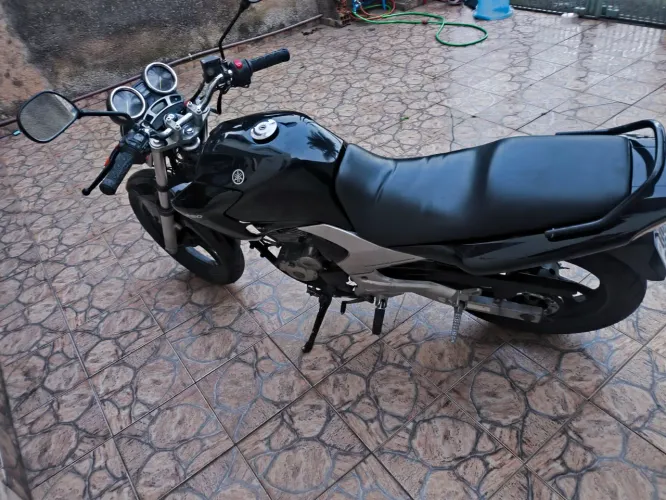 Fazer 250