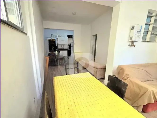 Copcabana - à venda - dois quartos - dependências - quadra da praia - Airbnb