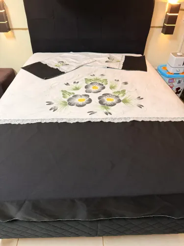 Lençol de Casal Pintado a mão com 2 Fronhas