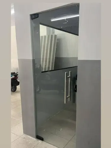 PORTA DE VIDRO COMPLETA NOVA