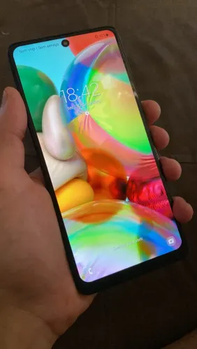 SAMSUNG A71