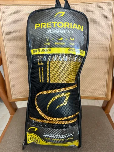Par de Luvas para boxe ? Pretorian conjunto First FX-1 tamanho 16