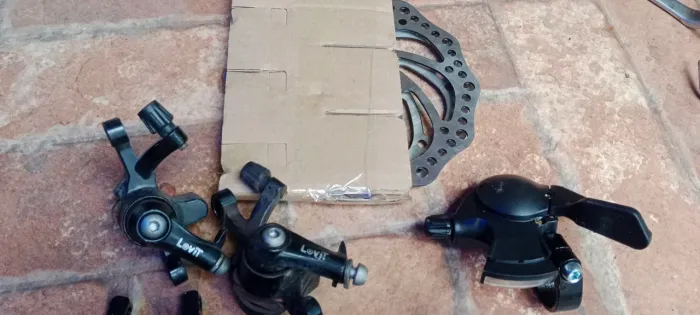 Peças de bicicleta tudo por 50$