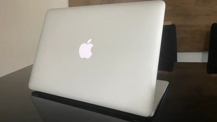 MacBook air 512gb SSD 8gb ram || semi novo