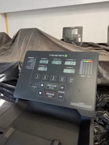 Esteiras profissionais Movement LX 160 G4, totalmente revisadas e prontas para uso.