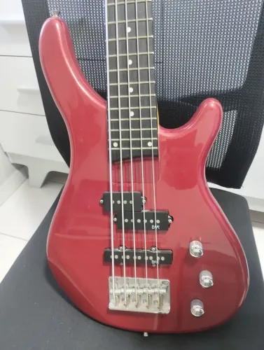 Baixo EWA, modelo EWB 15A (5 cordas)