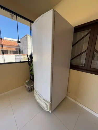 Freezer vertical gelopar