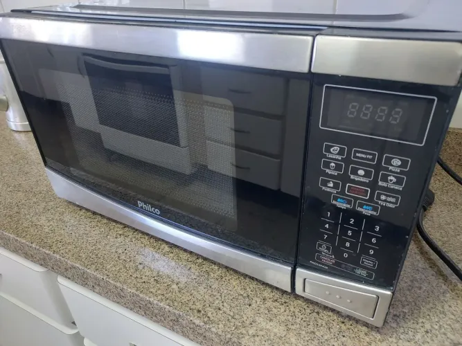 MICROONDAS PHILCO PRETO 25 LITROS ESTOU NA ZN BAIRRO PQ NOVO MUNDO