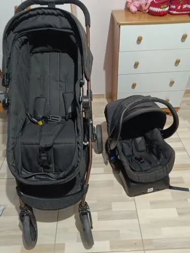 Carrinho de bebê 3 em 1 Galzerano com bebê conforto completo