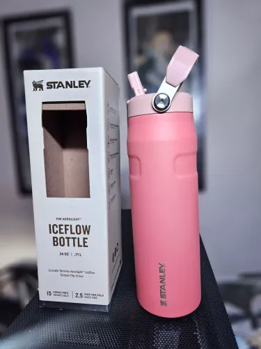 Garrafa Térmica Stanley Aerolight Ice Flow Flip Straw 710ml Nova