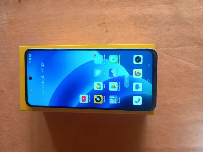 Realme C55 usado bateria viciada, mas funcionando perfeitamente.