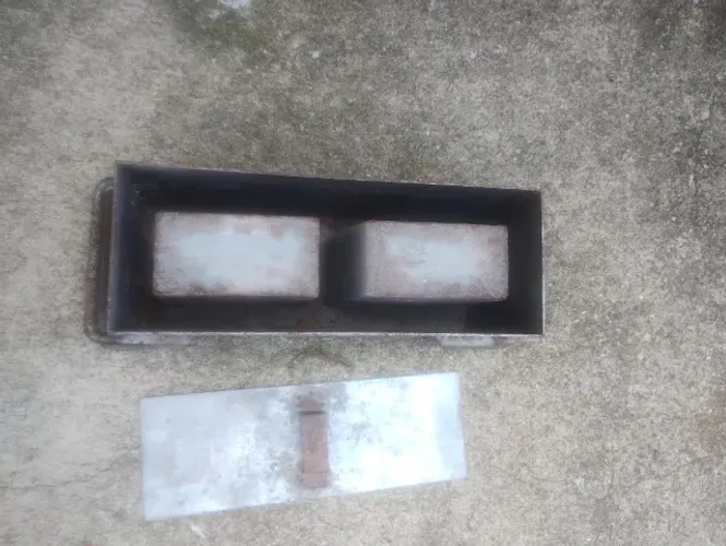 Forma para blocos de concreto