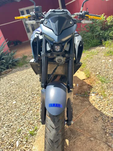 Mt 03 bem conservada estou vendendo pois está parada sem uso