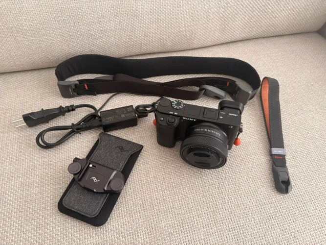 Kit Câmera Sony A6400 + Acessórios PeakDesign & PGY Tech