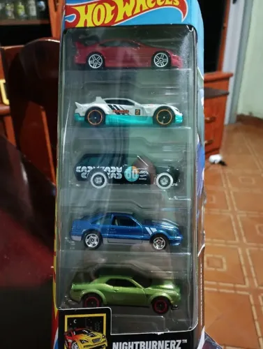 Pack Com 5 Carrinhos Hot Wheels Nightburnerz - Escala 1:64