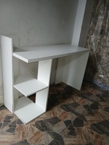 Vendo escrivaninha usada valor 130