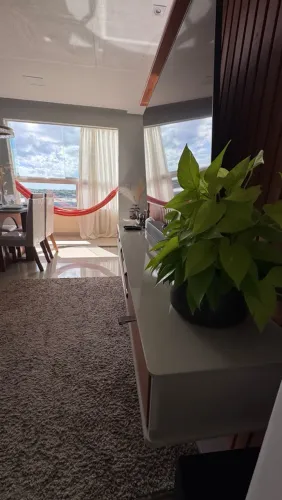 Oportunidade apartamento 2/4 c/ varanda