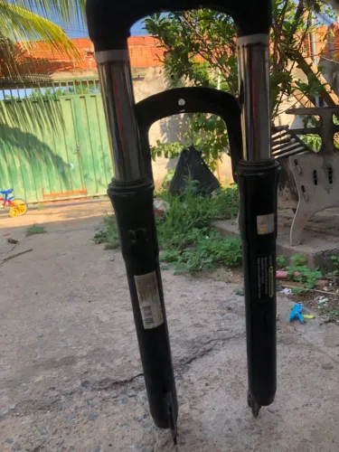 Garfo/Suspensão dianteira MOB para bicicleta