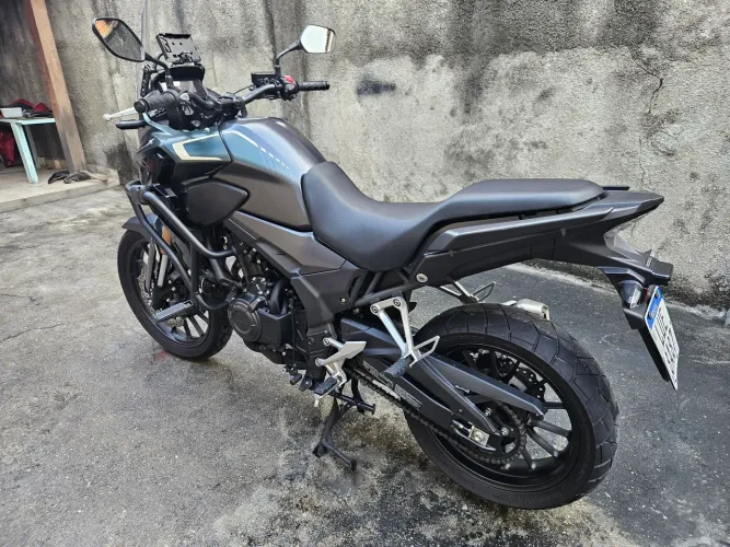 Moto de garagem