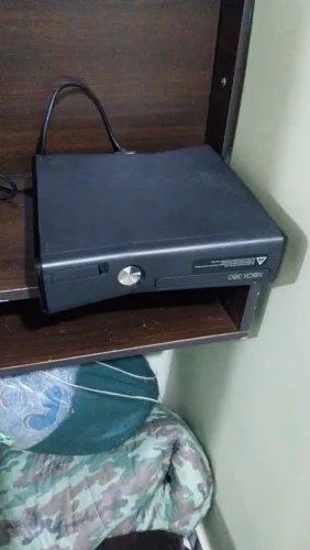Vendo Xbox 360 funcionando vai com 1 controle